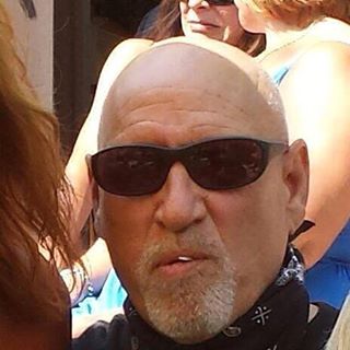 Profile Picture of Edwin Schiff (@edwin.schiff.9) on Facebook