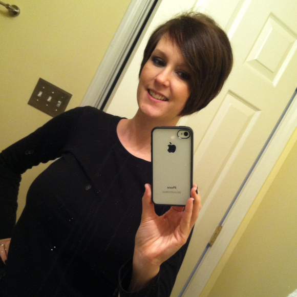 Profile Picture of Jennifer Burklow (@jennihoos) on Poshmark