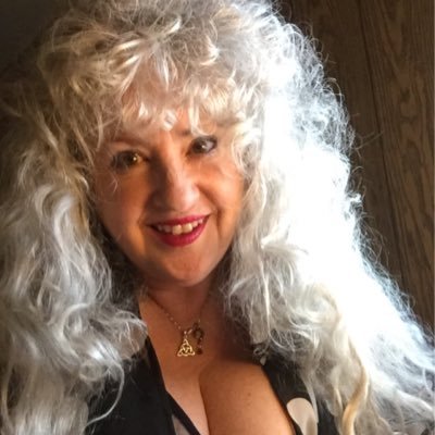 Profile Picture of Jeannette Anderson (@SdSongBird54) on Twitter