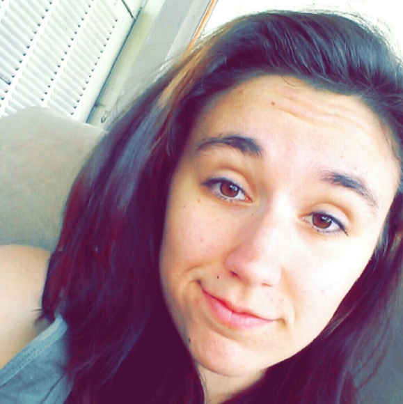 Profile Picture of Audrey Poppenga (@monkygrl15) on Poshmark