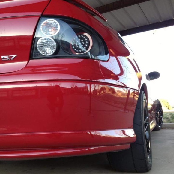 Profile Picture of Alexander Gamboa (@amg32) on Poshmark