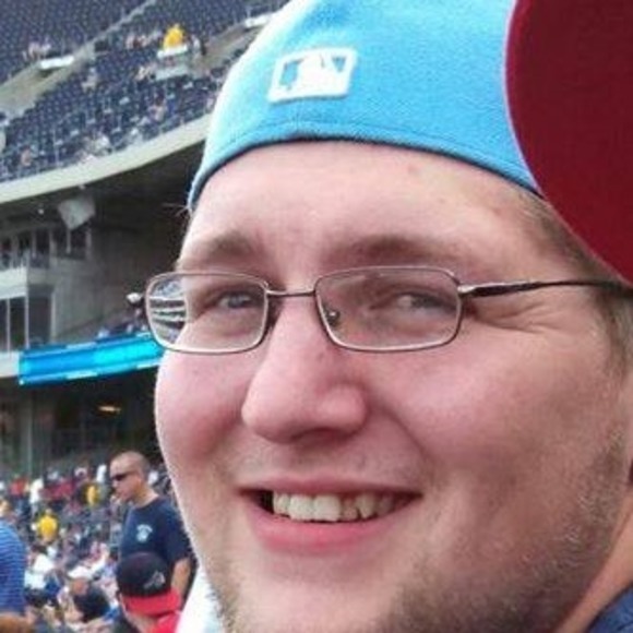 Profile Picture of Cheryl Andrews (@cherylandrew407) on Poshmark