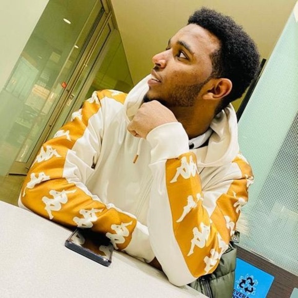 Profile Picture of Kasem Ismael (@kasemismael) on Poshmark