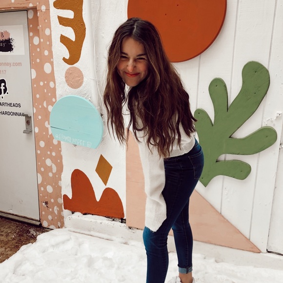 Merideth Holmen - Poshmark Profile Picture of Merideth Holmen (@mbholmen) on Poshmark