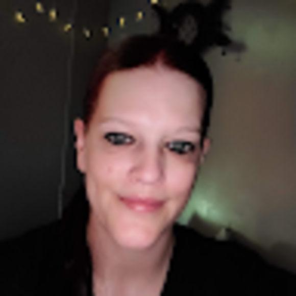 Profile Picture of Brandy Huff (@brandy_huff) on Poshmark