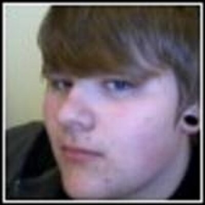 Profile Picture of Dylan Burch (@helpmemonster66) on Twitter