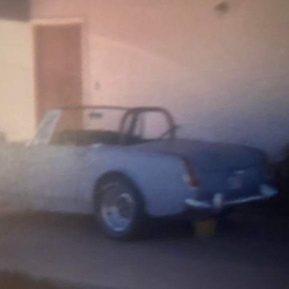 Profile Picture of John Lemon (@jhlemon1) on Poshmark