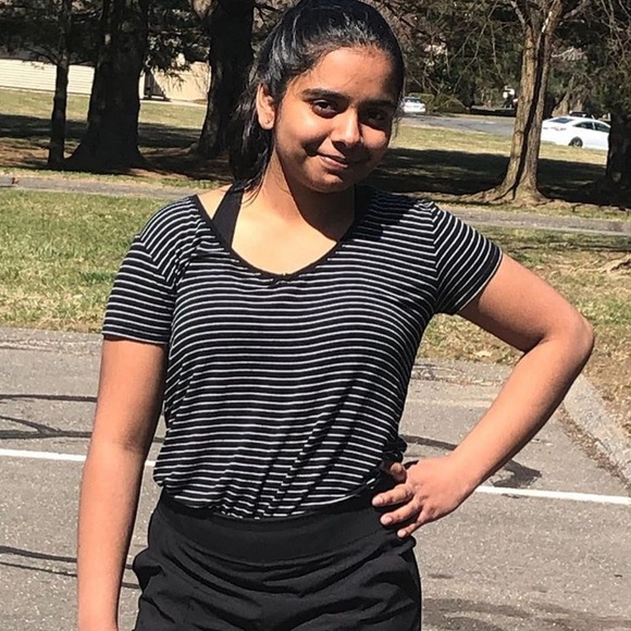 Profile Picture of Divya reddy Chereddy (@divyar8186) on Poshmark