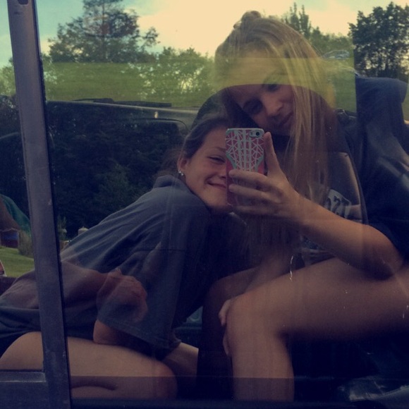 Profile Picture of Monica Schuler (@monicaschuler) on Poshmark