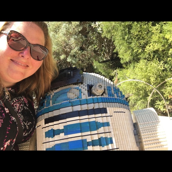 Profile Picture of Stephanie Hustler (@craftymomma10) on Poshmark