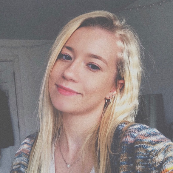 Profile Picture of Kailey Klute (@kaileyklute_) on Poshmark