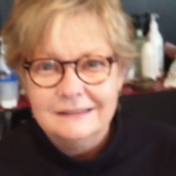 Profile Picture of Carolyn Conley (@csconley1) on Poshmark
