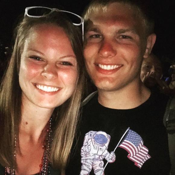 Profile Picture of Andy Kohler (@andykohler) on Poshmark