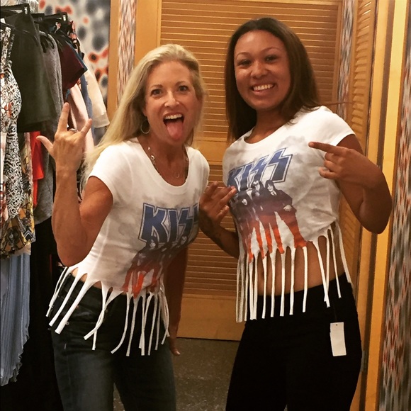 Profile Picture of Corrine Mckendrick (@corrinemck) on Poshmark