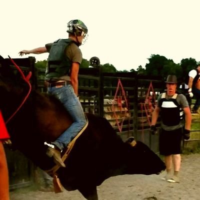 Profile Picture of Dustin Hanna (@DhDustinhanna) on Twitter