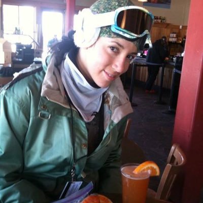 Profile Picture of Helen Lyn Decker (@HelenLynDecker1) on Twitter