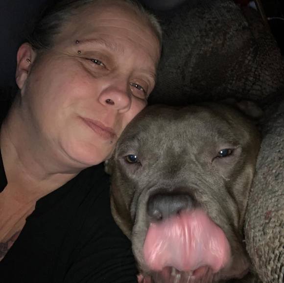 Profile Picture of Kimmy Edgerton (@kimiedgerton) on Poshmark