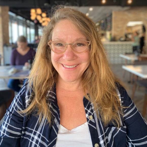 Profile Picture of Jodi Feinhor-dennis (@jfdennis1430) on Poshmark