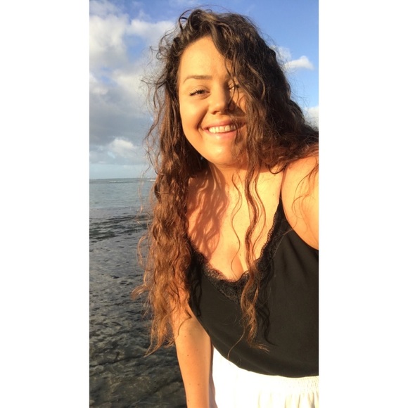 Profile Picture of Alanna Haley (@alannahaley) on Poshmark