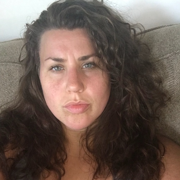 Profile Picture of Danielle Maclean (@dmaclean1) on Poshmark