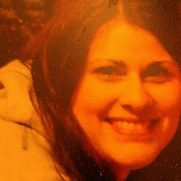 Profile Picture of Autumn Lofgren (@starfruit123) on Poshmark