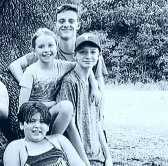 Profile Picture of Cindy Goodson (@curlycg) on Poshmark