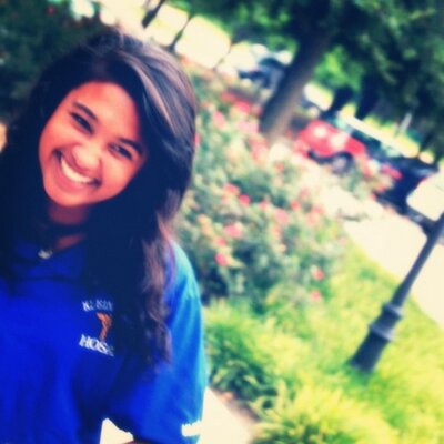 Profile Picture of Monal Shah (@Mo_lovebug) on Twitter
