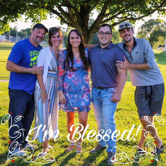 Profile Picture of April Mcelroy (@aprilmcelroy) on Poshmark