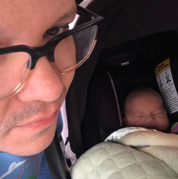 Profile Picture of Jason Lynch (@oansun) on Poshmark