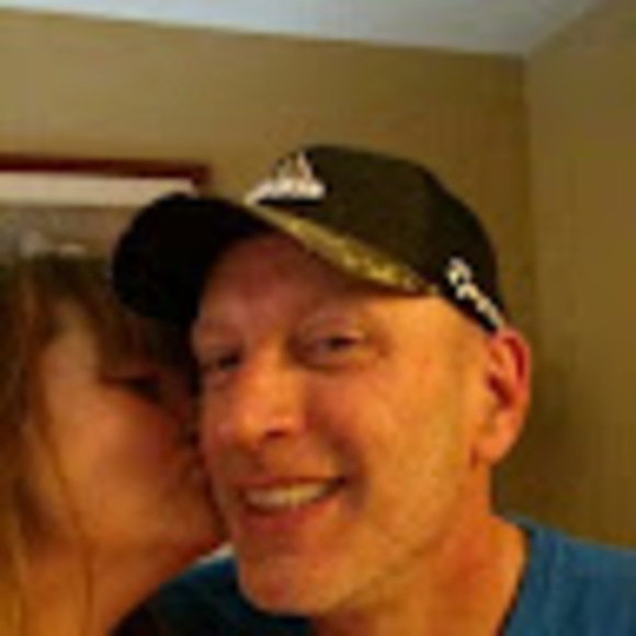 Profile Picture of Peggy Luhring (@peggyluhring) on Poshmark