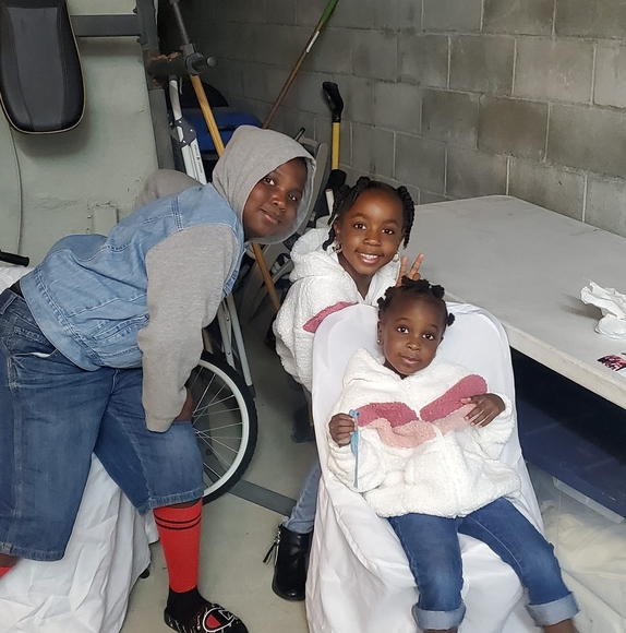 Profile Picture of Amberr Swann (@alvital) on Poshmark