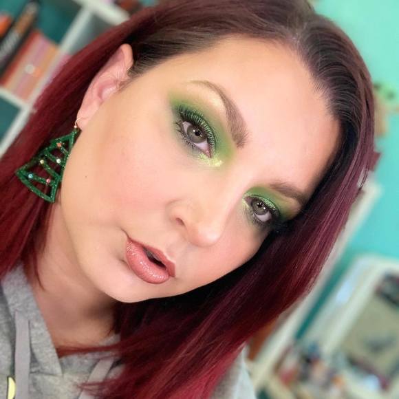 Profile Picture of Betsy Stevens gotcher (@betsygo) on Poshmark