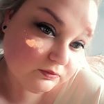 Profile Picture of Lucy hawkins (@curvygirl_with_colitis_1987) on Instagram