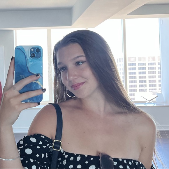 Profile Picture of Ella-jade Mcgee (@eljadem) on Poshmark