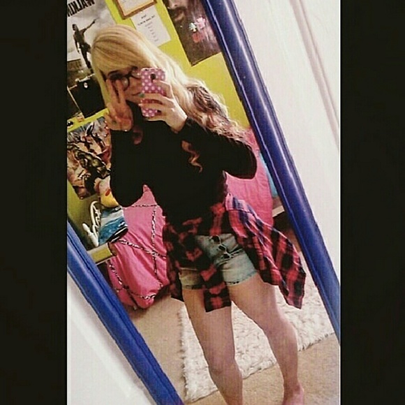 Profile Picture of Tori Fultz (@toripaigef) on Poshmark
