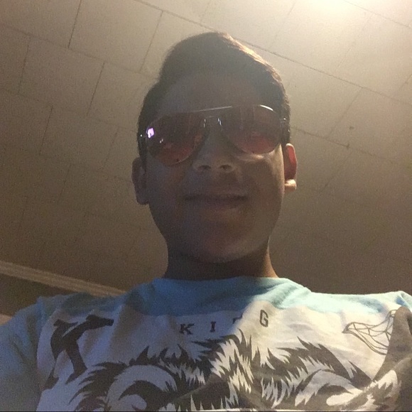 Profile Picture of David Copeland (@someonesmom) on Poshmark