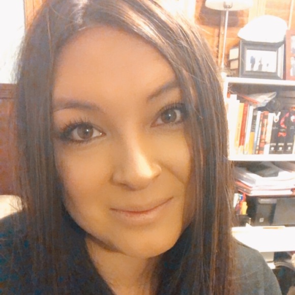 Profile Picture of Jill Purdom (@jkpurdom) on Poshmark