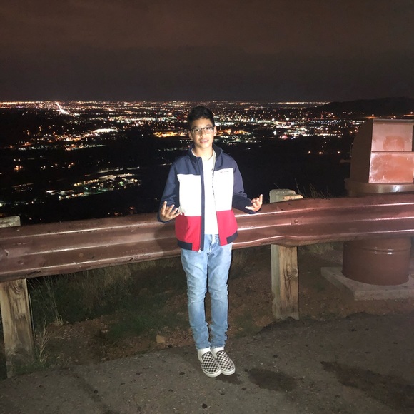 Profile Picture of Julian Alvarado (@julianalvara741) on Poshmark