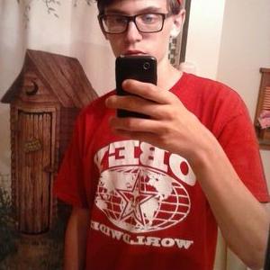 Profile Picture of Dylan Teeter (@savage_maniac) on Twitter