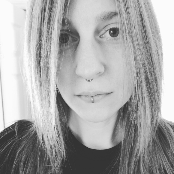 Profile Picture of Kristie Olszewski (@kristie_o) on Poshmark