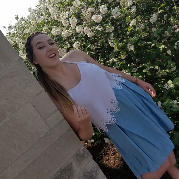 Profile Picture of Abbey Gohmann (@a_goh) on Poshmark