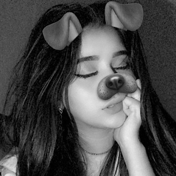 Profile Picture of Britney Lara (@britneylara05) on Poshmark