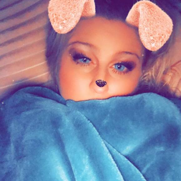 Michelle Schinke - Poshmark Profile Picture of Michelle Schinke (@michelleschinke) on Poshmark