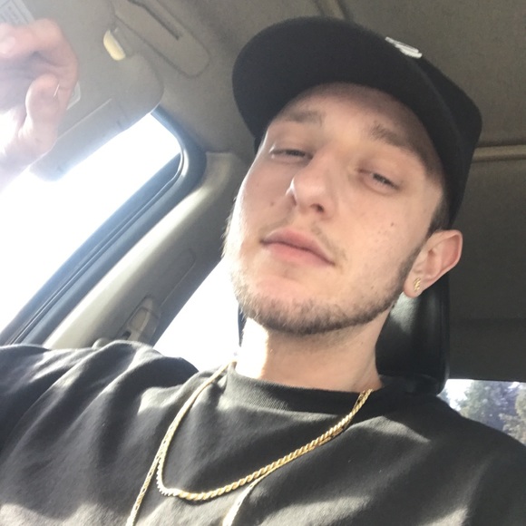 Profile Picture of Kevin Otis (@kevino_) on Poshmark