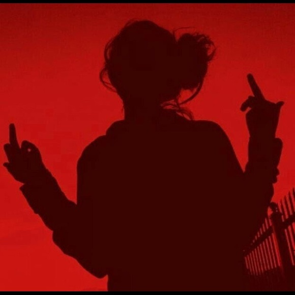 Profile Picture of Makaila Goodwin (@bieeatch2007) on Poshmark