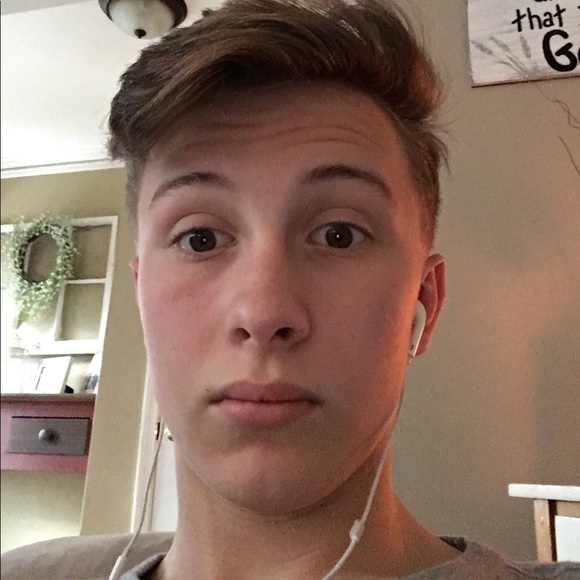 Profile Picture of Michael Obryan (@mobryan0128) on Poshmark