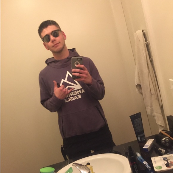Profile Picture of Jacob Kyle (@jacob_kyle) on Poshmark