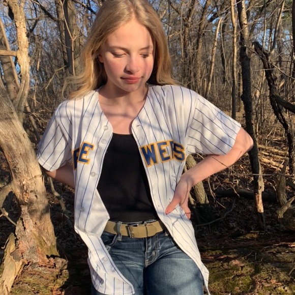 Profile Picture of Aaliyah Thompson (@aaliyahthomp340) on Poshmark