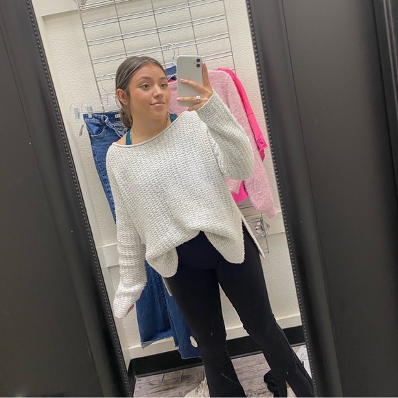 Profile Picture of Lahela Aguilar (@lahela_01) on Poshmark