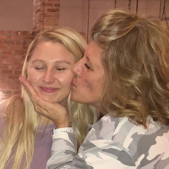 Profile Picture of Sherry Usery (@armymom66) on Poshmark